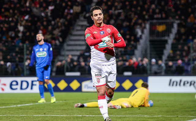 关于法甲国际比赛日走向成谜，瓦伦西亚临场应变，引发热议，轮换策略成焦点的信息